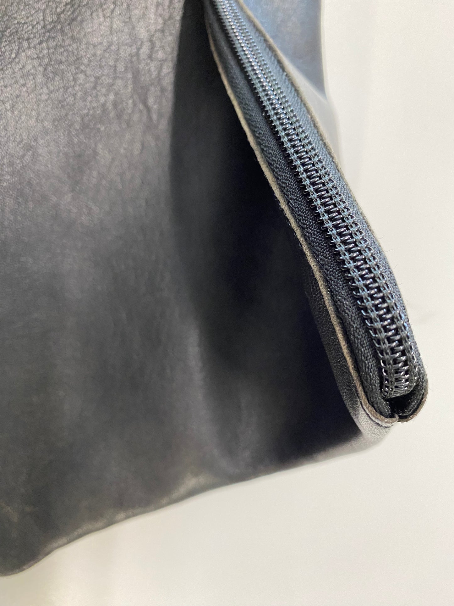Claire Fontane Universal Flat Leather Pocket